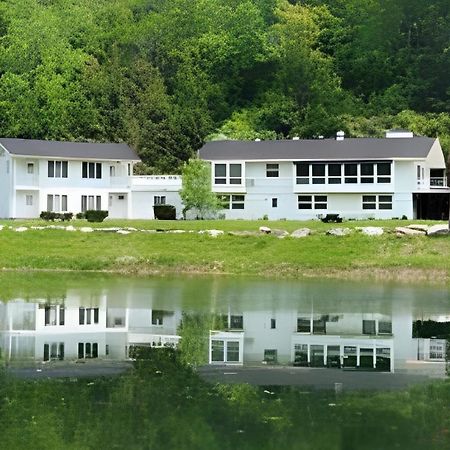 Catamount Lodging Hillsdale Экстерьер фото